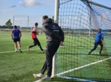 Training van S.K.N.W.K. JO19-1 van donderdag 22 mei 2025 (36/68)